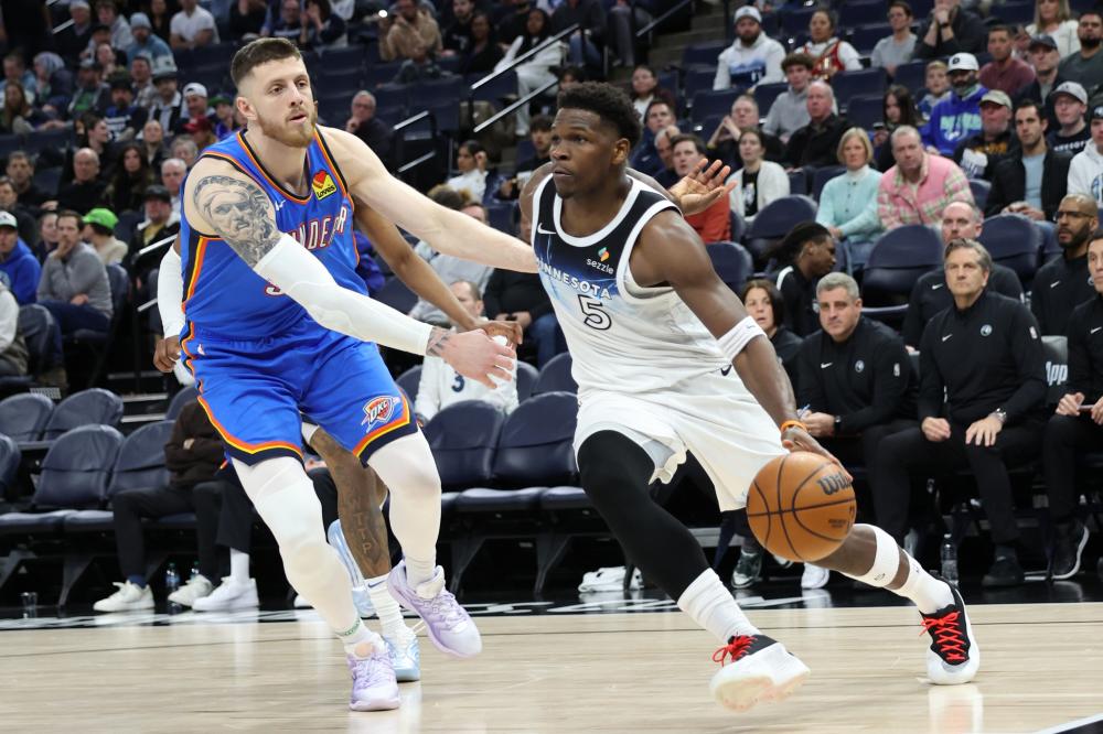 朗形成鲜明 朗形成鲜明