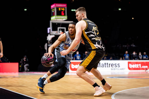 如何在不利 如何在不利